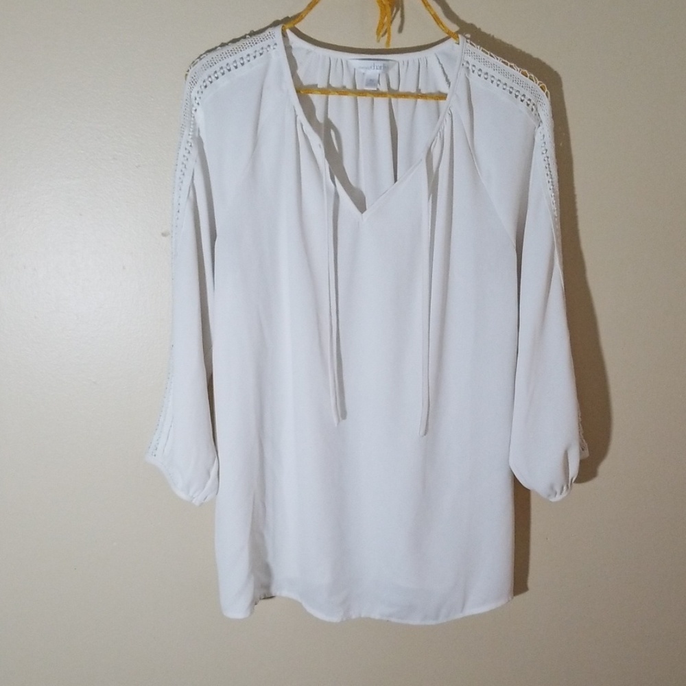 White 3/4 sleeve blouse
